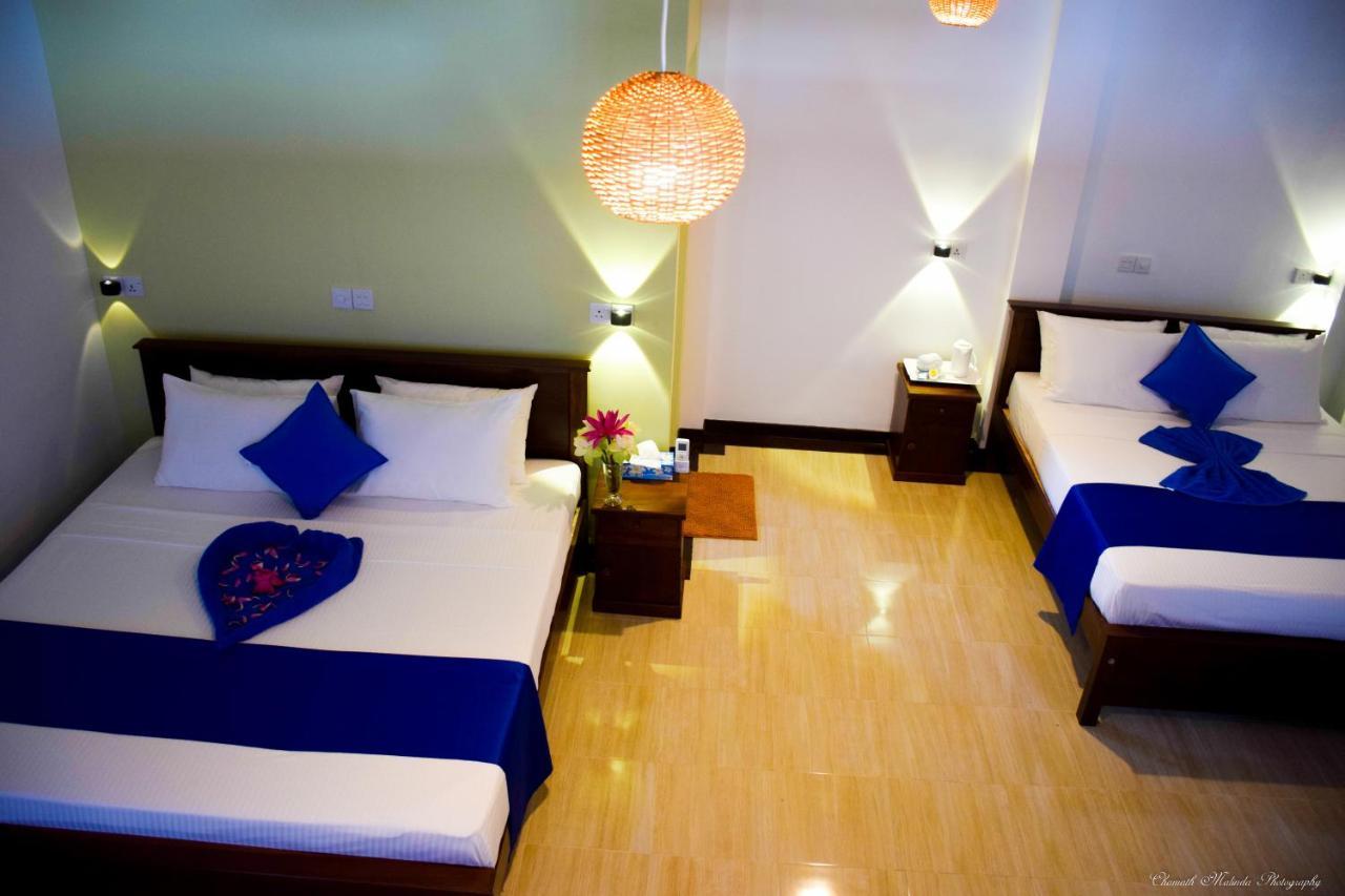 Tenasi Beach Resort Ahangama Ngoại thất bức ảnh