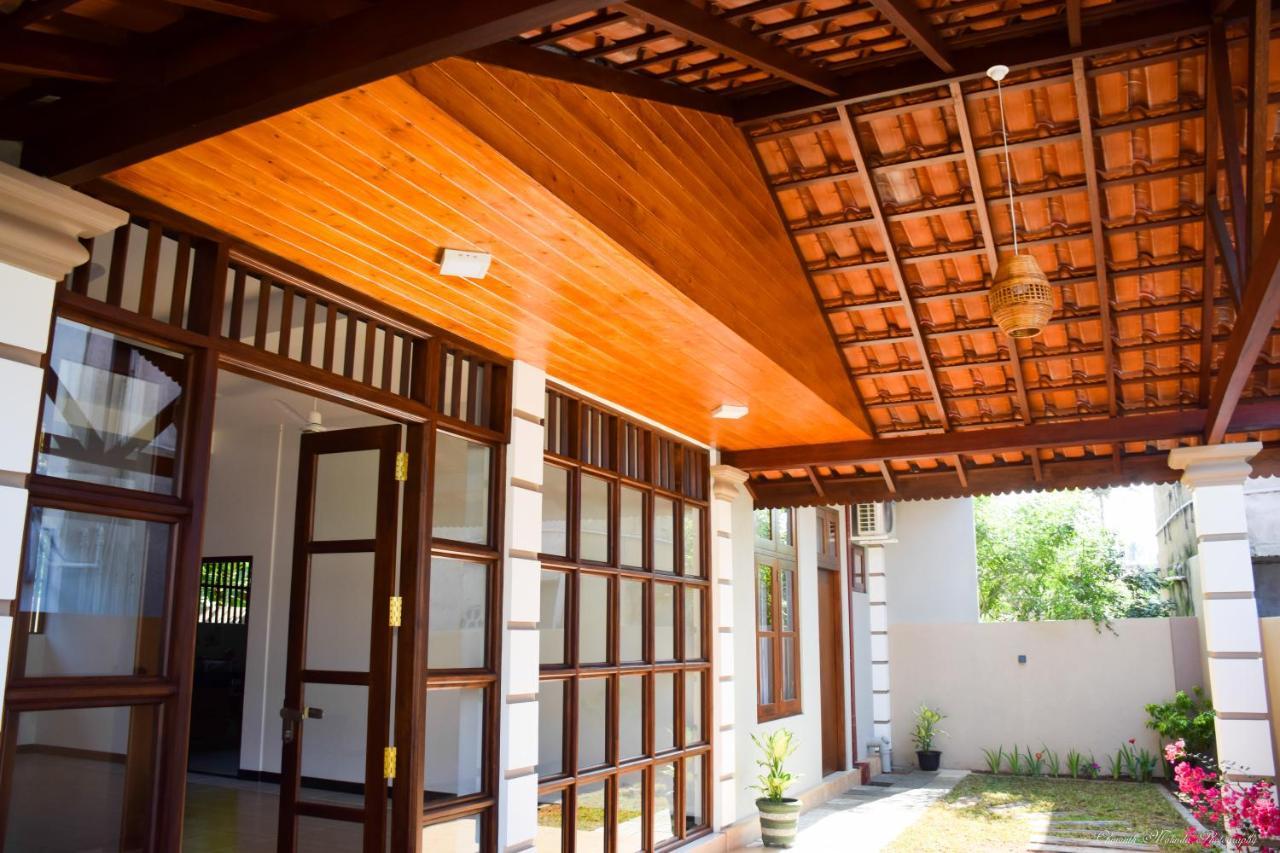Tenasi Beach Resort Ahangama Ngoại thất bức ảnh