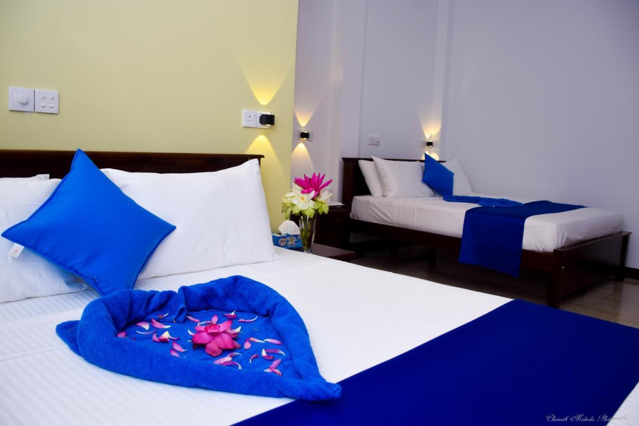 Tenasi Beach Resort Ahangama Ngoại thất bức ảnh