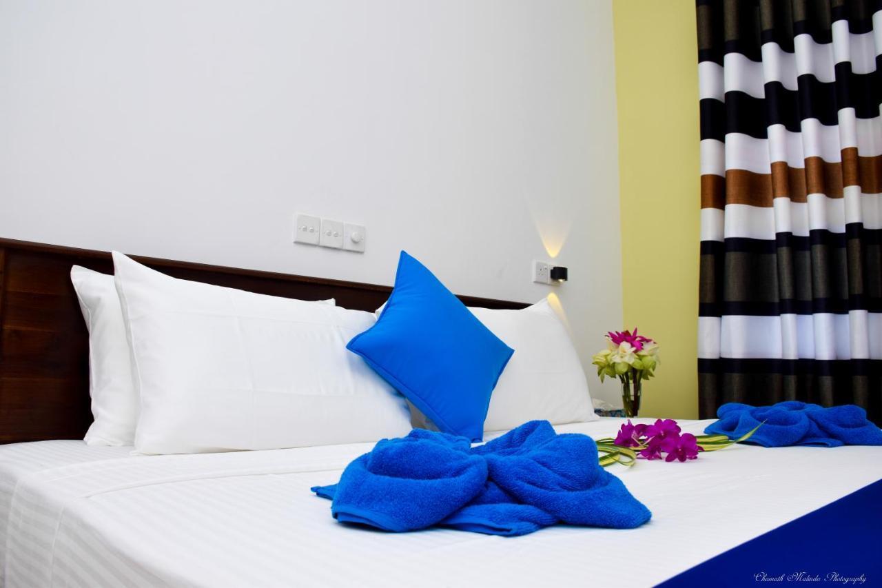 Tenasi Beach Resort Ahangama Ngoại thất bức ảnh