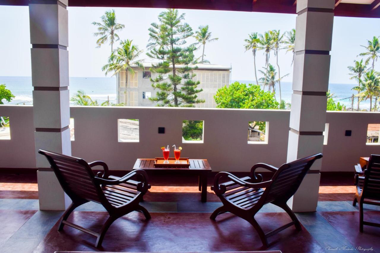 Tenasi Beach Resort Ahangama Ngoại thất bức ảnh